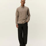 Les Deux Desert Reg Shirt in Lead Grey brushed cotton, slim fit with contrast buttons and tonal Encore chest embroidery, front view