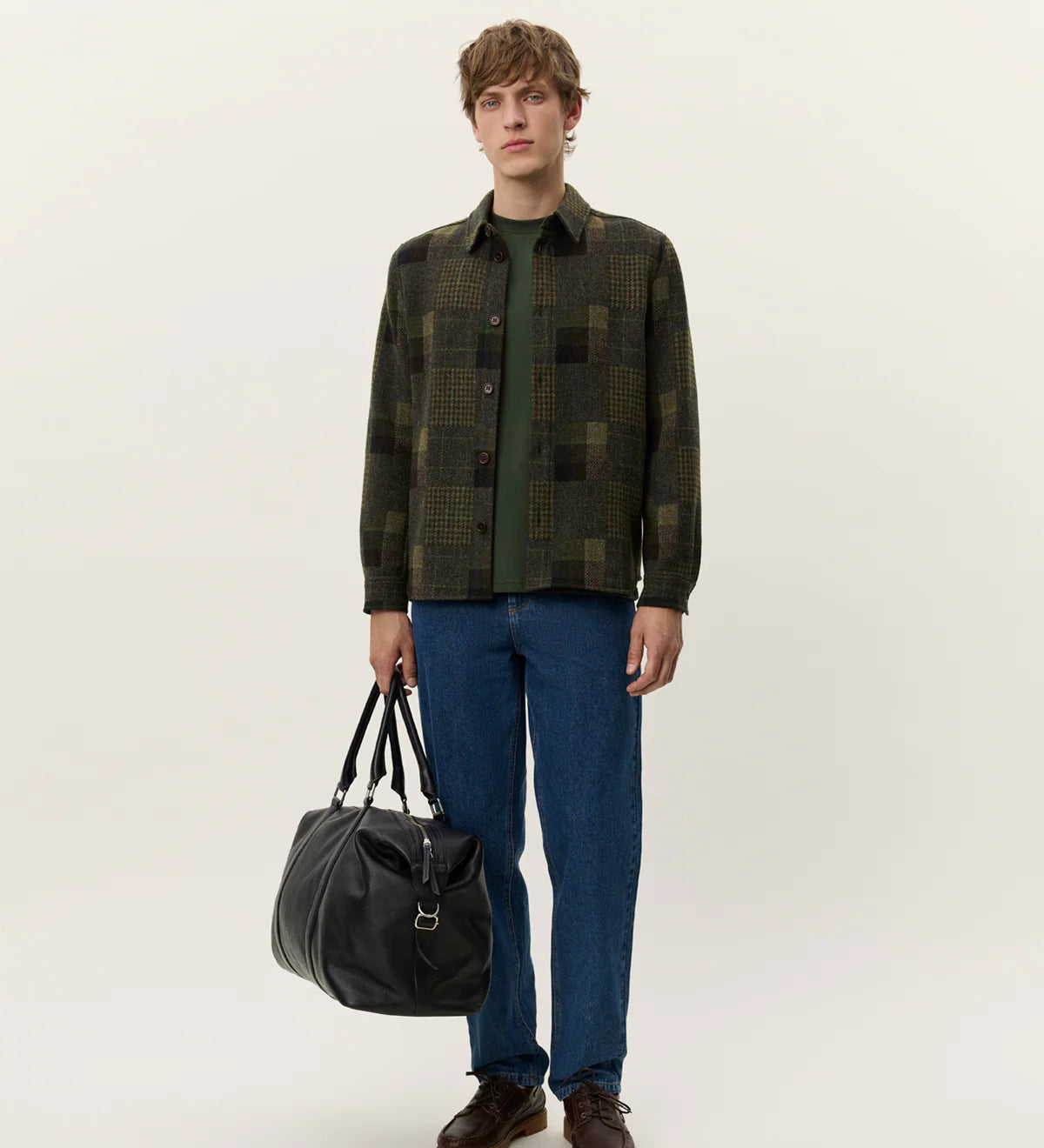 Les Deux Kody Patchwork Wool Overshirt in 100% merino wool, heavyweight men’s overshirt with patchwork design, front view